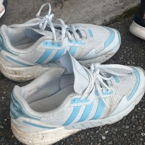Adidas Women's Blue and White Sneakers